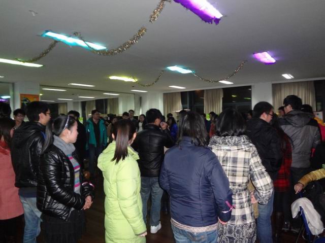 大家一起动起来，现场气氛非常活跃