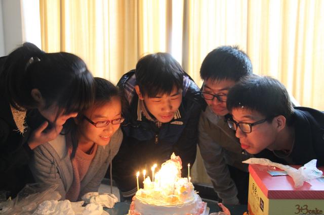 同学默默许下心愿