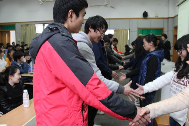 最基本的握手礼