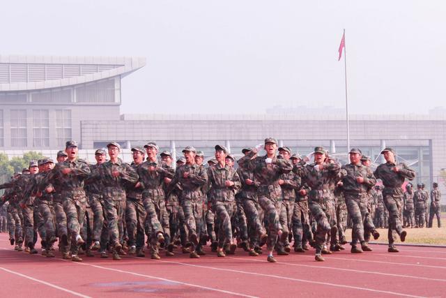 我们的口号喊得也很响亮