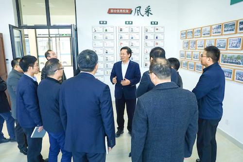 校长尚永丰院士在十大博彩评级网
走访调研